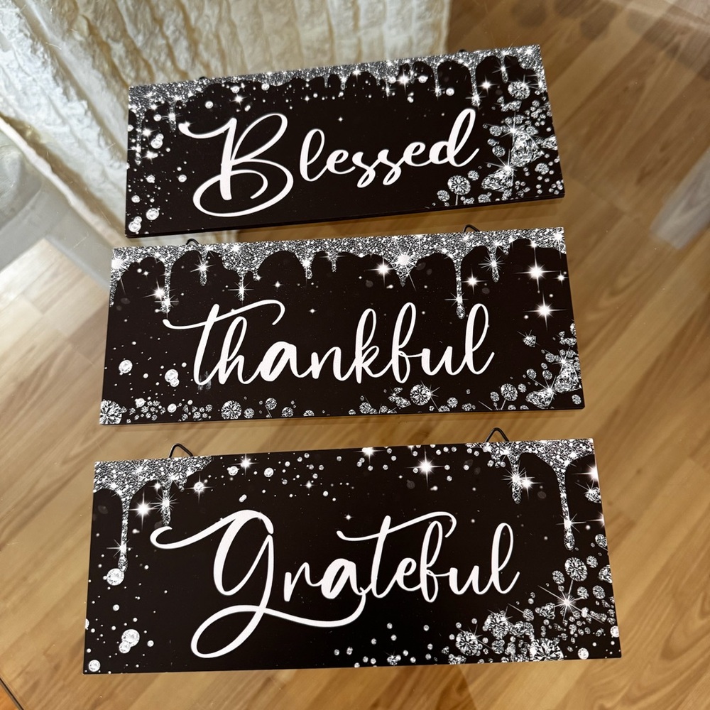 ✨🆕 Wooden Hanging Signs ✨